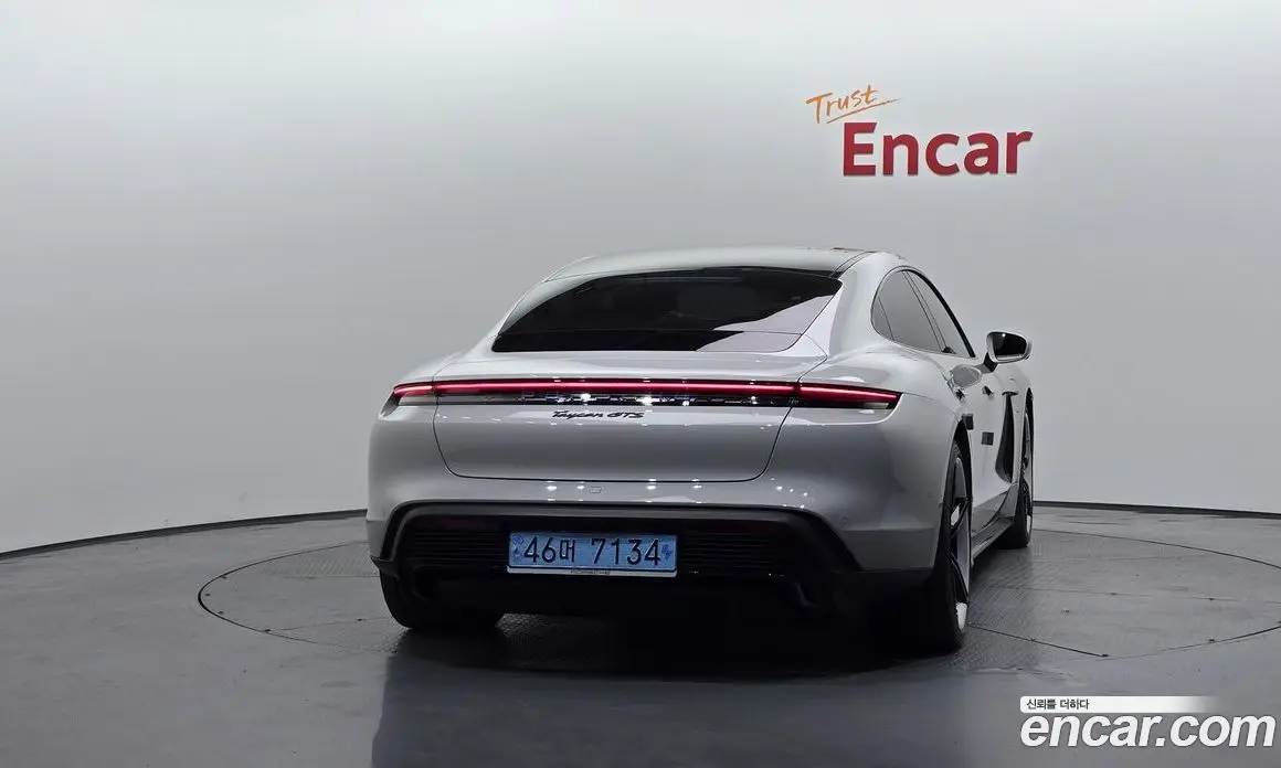 Porsche Taycan 2022 0.1 автомат (гидро), фото 4