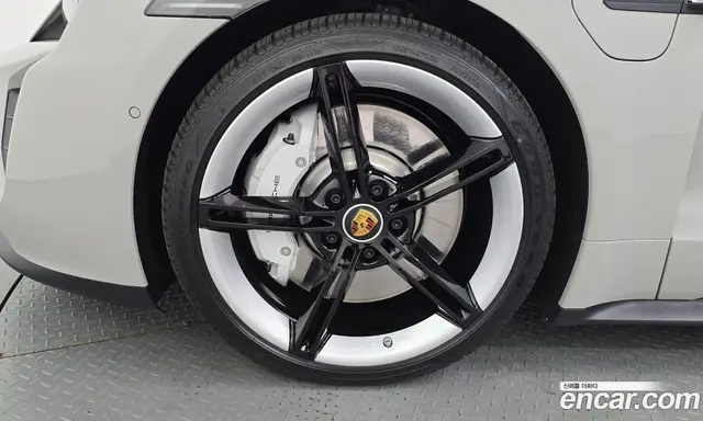 Porsche Taycan 2022 0.1 автомат (гидро), миниатюра 5