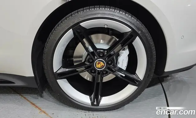 Porsche Taycan 2022 0.1 автомат (гидро), миниатюра 7