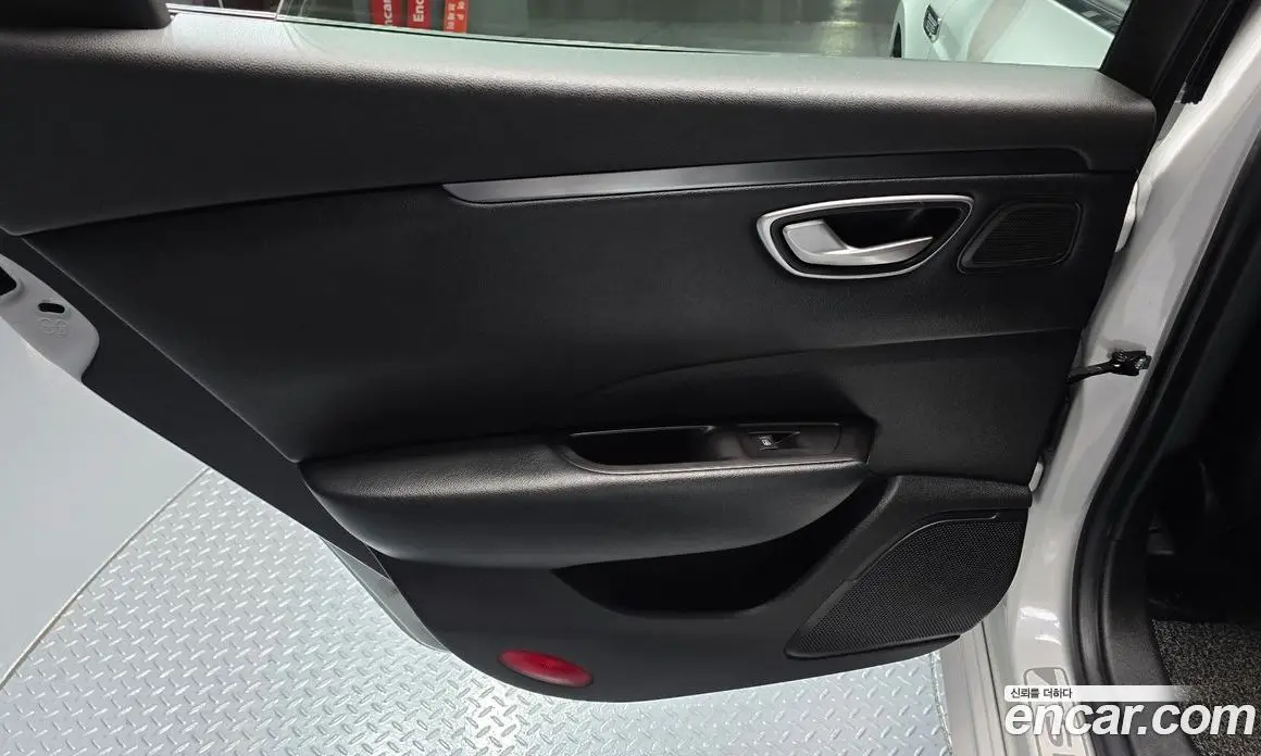 Renault (Samsung) SM6 2016 2.0 автомат (гидро), фото 15 Renault (Samsung) SM6 2016 2.0 автомат (гидро), фото 15