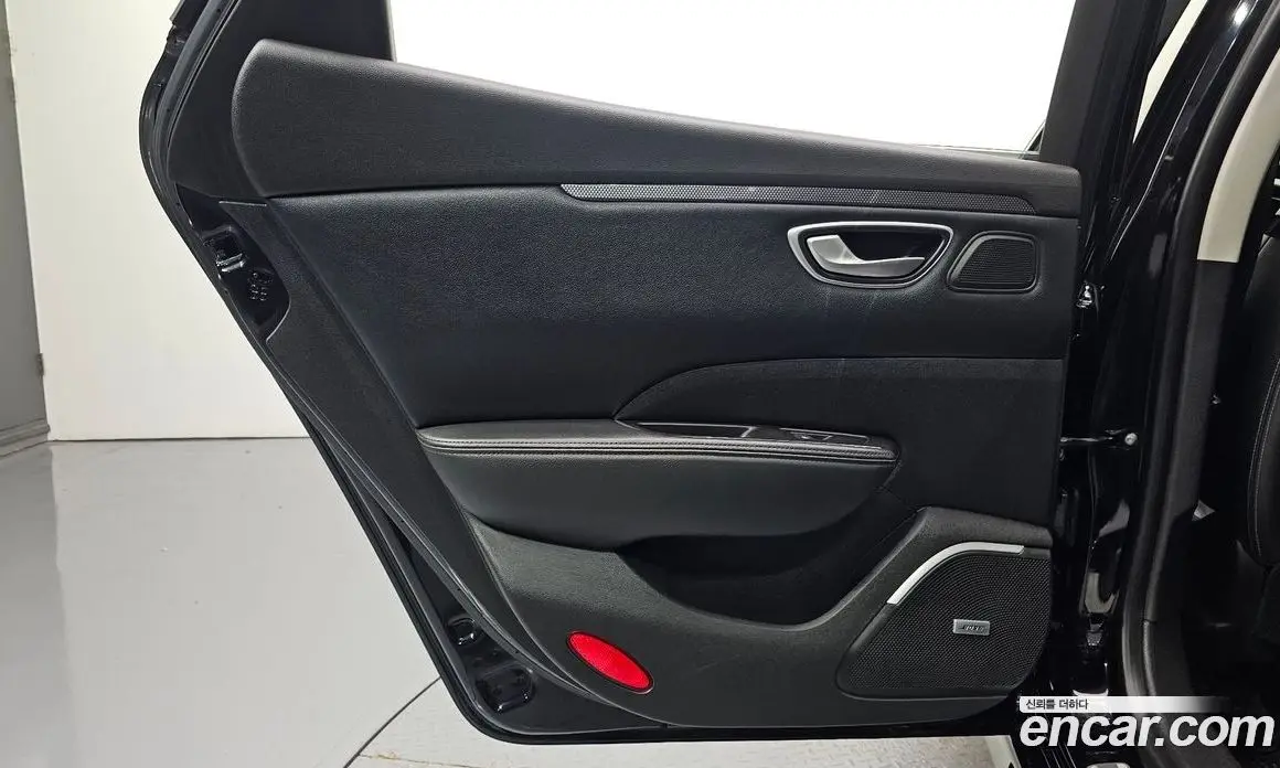 Renault (Samsung) SM6 2017 2.0 автомат (гидро), фото 15 Renault (Samsung) SM6 2017 2.0 автомат (гидро), фото 15