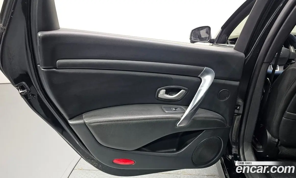 Renault (Samsung) SM7 2015 2.0 автомат (гидро), фото 15 Renault (Samsung) SM7 2015 2.0 автомат (гидро), фото 15