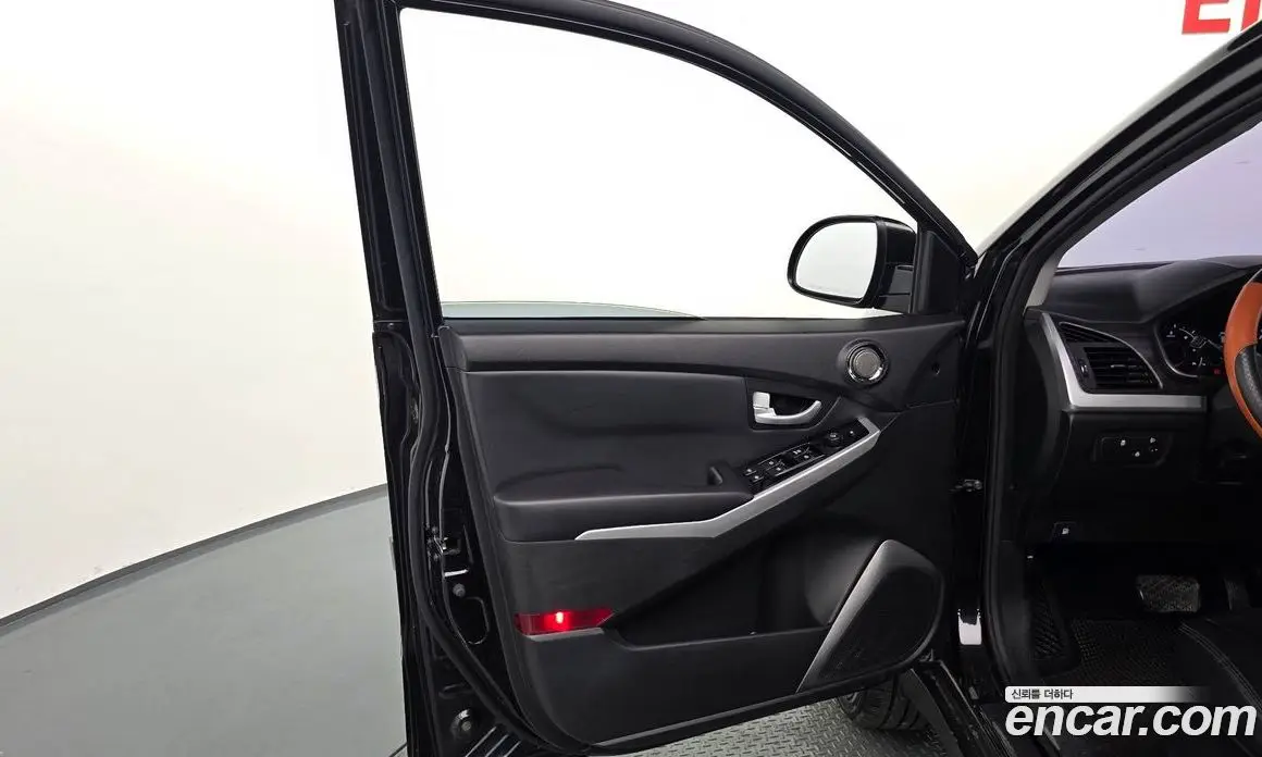 SsangYong Korando 2015 2.2 автомат (гидро), фото 14 SsangYong Korando 2015 2.2 автомат (гидро), фото 14