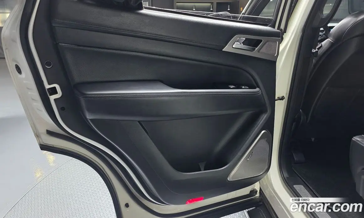 SsangYong Rexton 2017 2.2 автомат (гидро), фото 15