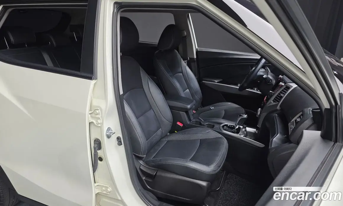 SsangYong TIBOLI 2015 1.6 автомат (гидро), фото 18