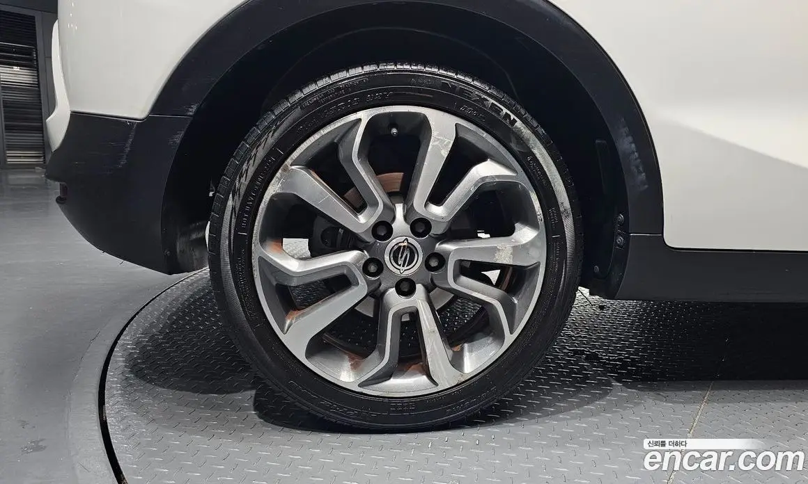 SsangYong TIBOLI 2015 1.6 автомат (гидро), фото 4