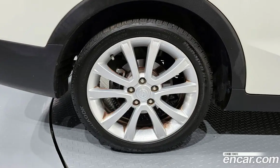 SsangYong TIBOLI 2017 1.6 автомат (гидро), фото 4