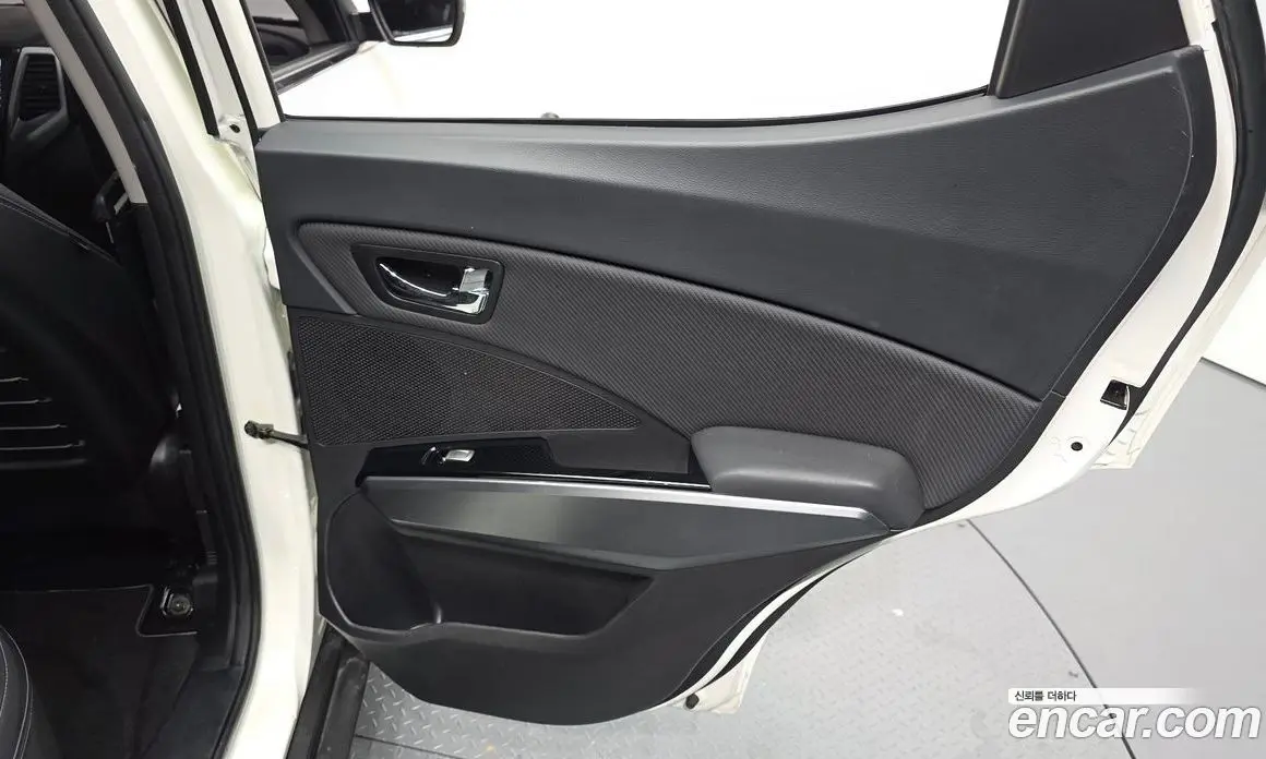 SsangYong TIBOLI 2018 1.6 автомат (гидро), фото 15 SsangYong TIBOLI 2018 1.6 автомат (гидро), фото 15