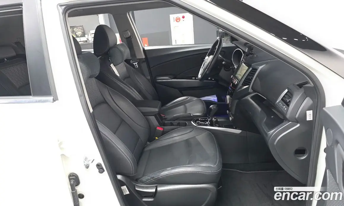 SsangYong TIBOLI 2018 1.6 автомат (гидро), фото 17 SsangYong TIBOLI 2018 1.6 автомат (гидро), фото 17