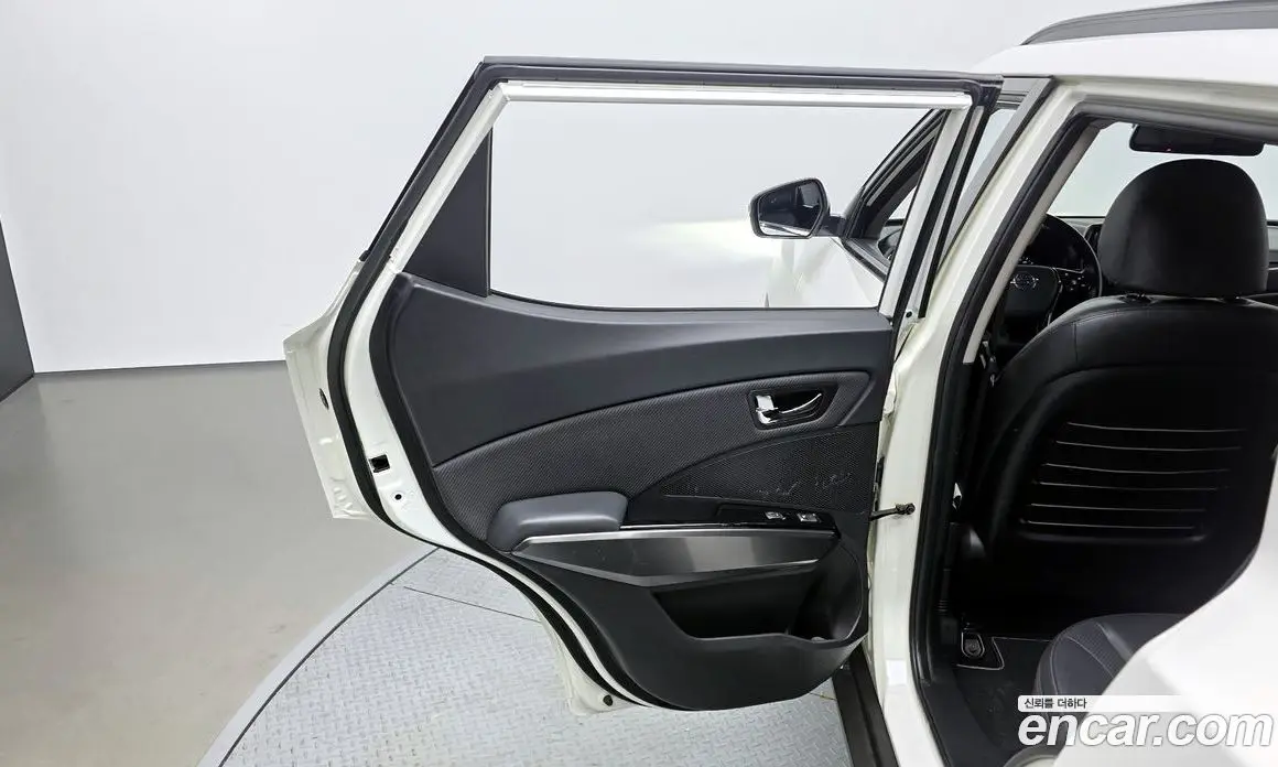 SsangYong TIBOLI 2022 1.5 автомат (гидро), фото 15