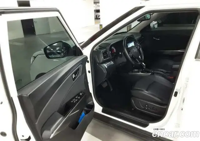SsangYong TIBOLI 2022 1.5 автомат (гидро), миниатюра 4