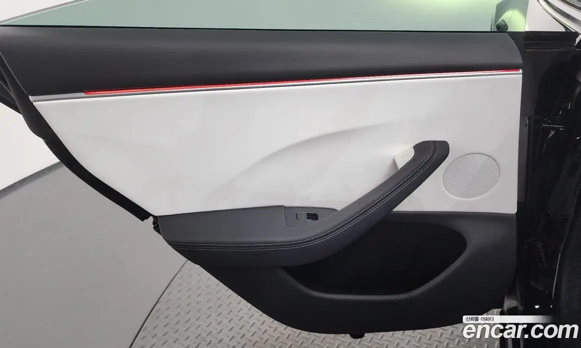 Tesla Model 3 2024 0.2 автомат (гидро), фото 15