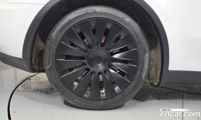 Tesla Model Y 2021 0.2 автомат (гидро), миниатюра 5 Tesla Model Y 2021 0.2 автомат (гидро), миниатюра 5