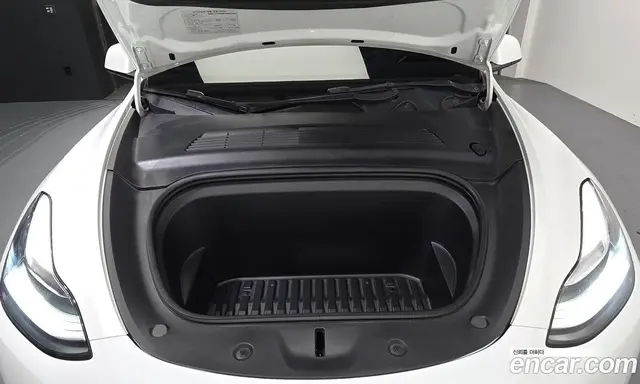 Tesla Model Y 2021 0.2 автомат (гидро), миниатюра 6 Tesla Model Y 2021 0.2 автомат (гидро), миниатюра 6