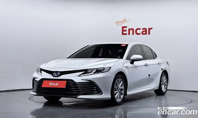 Toyota Camry 2023 2.5 автомат (гидро), миниатюра 1