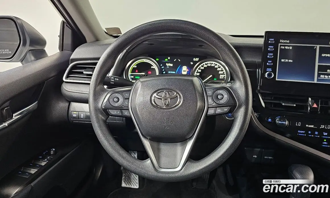 Toyota Camry 2023 2.5 автомат (гидро), фото 18