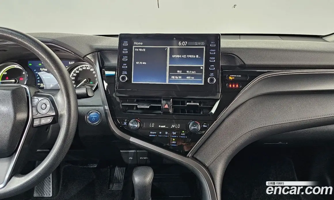 Toyota Camry 2023 2.5 автомат (гидро), фото 19