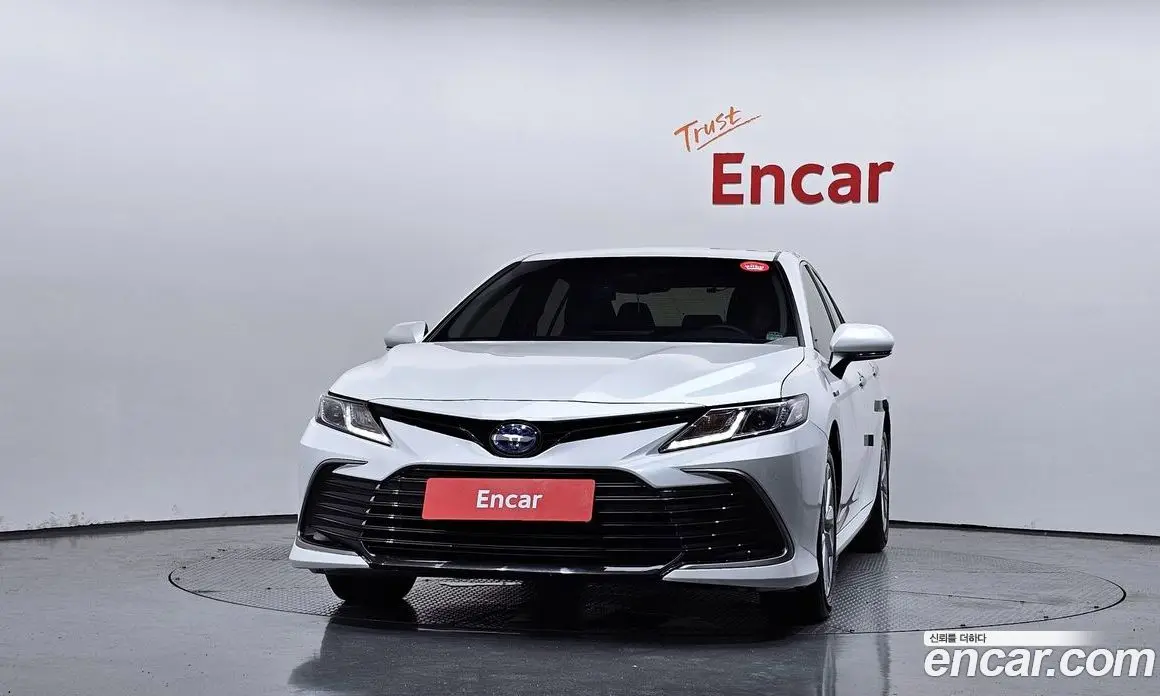 Toyota Camry 2023 2.5 автомат (гидро), фото 3