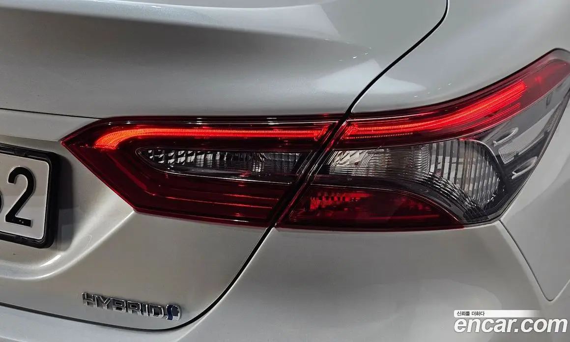 Toyota Camry 2023 2.5 автомат (гидро), фото 9