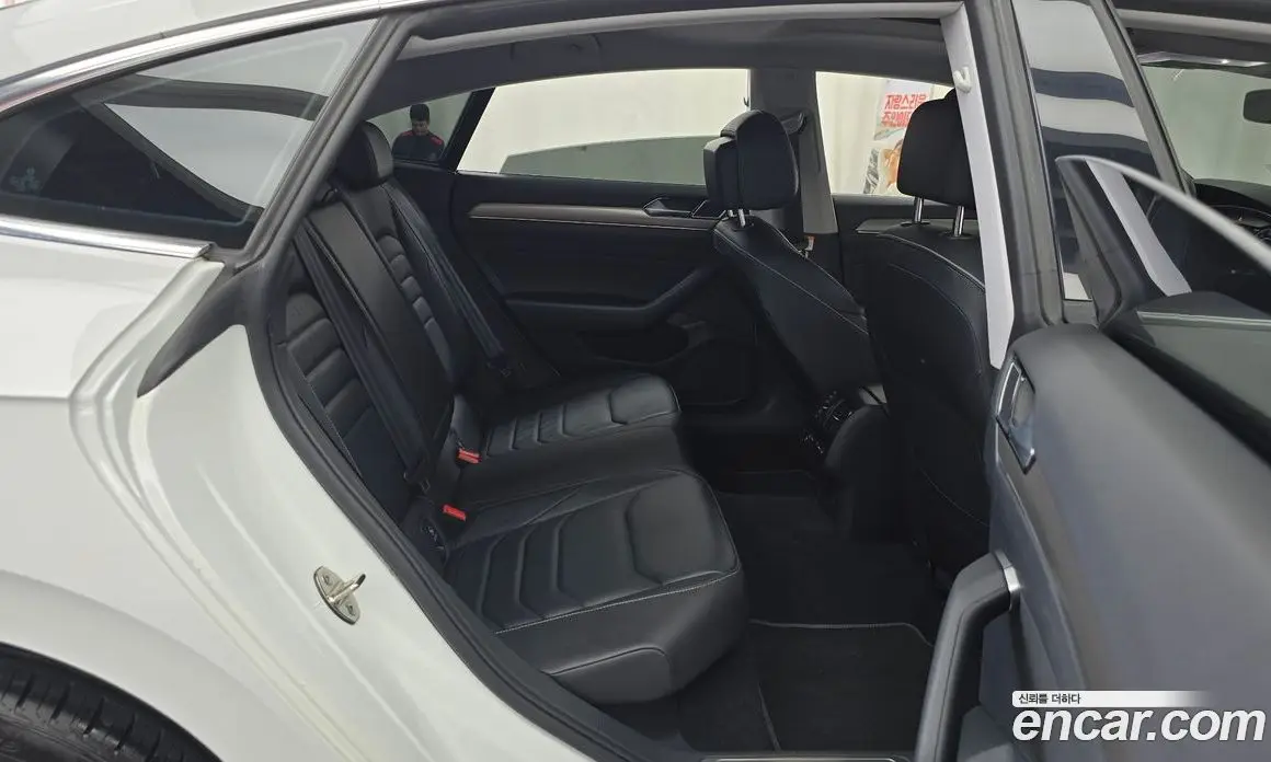 Volkswagen Arteon 2019 2.0 автомат (гидро), фото 17