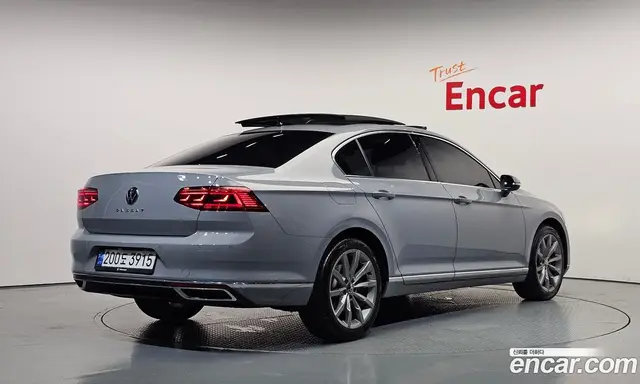 Volkswagen Passat 2022 2.0 автомат (гидро), миниатюра 2 Volkswagen Passat 2022 2.0 автомат (гидро), миниатюра 2