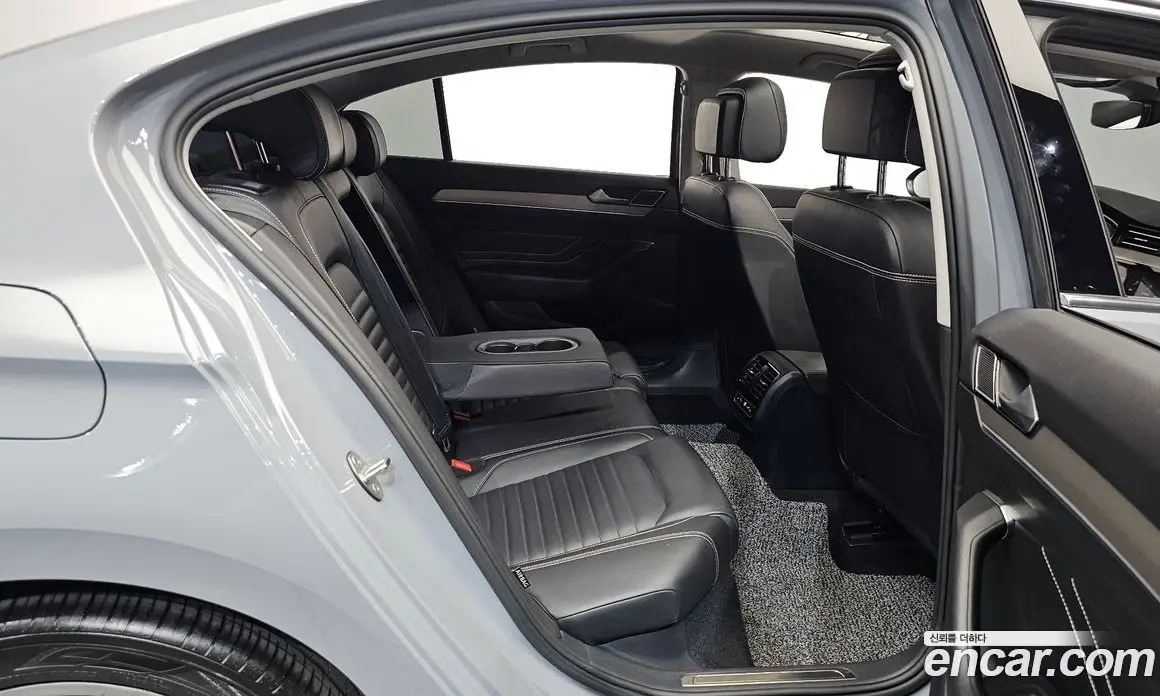 Volkswagen Passat 2022 2.0 автомат (гидро), фото 17 Volkswagen Passat 2022 2.0 автомат (гидро), фото 17