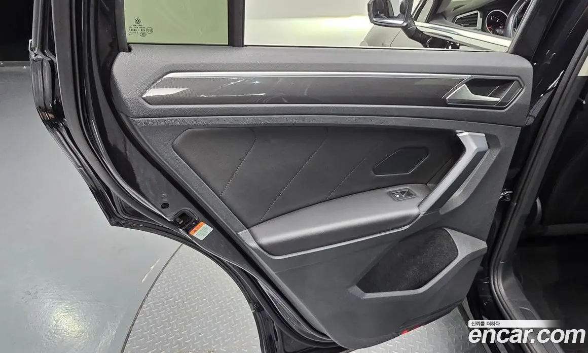 Volkswagen Tiguan 2019 2.0 автомат (гидро), фото 14