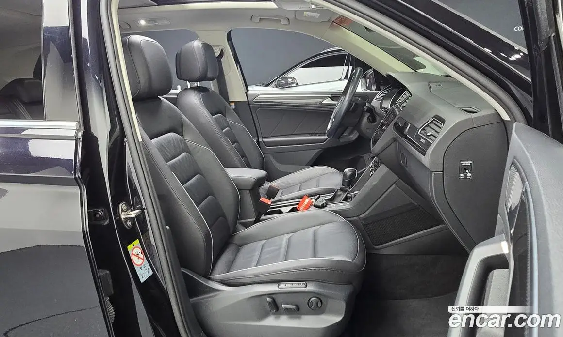 Volkswagen Tiguan 2019 2.0 автомат (гидро), фото 15