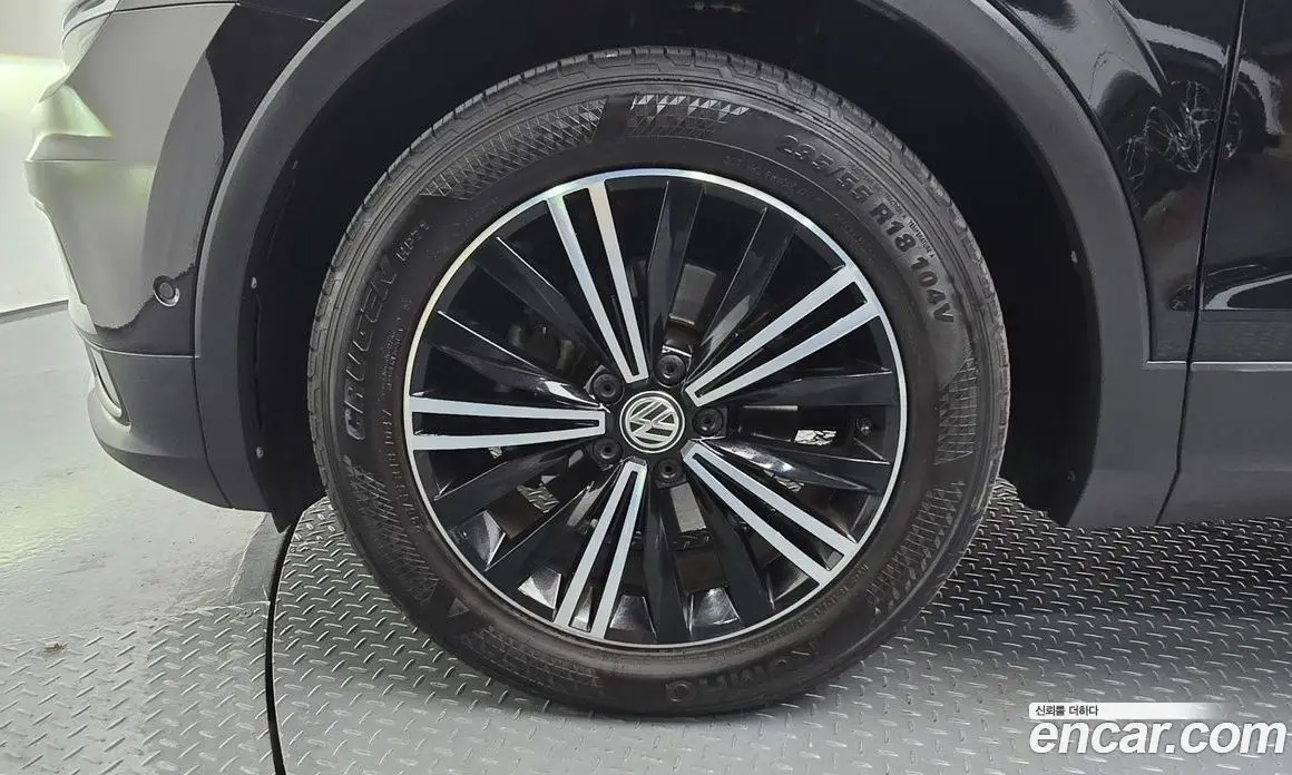 Volkswagen Tiguan 2019 2.0 автомат (гидро), фото 4