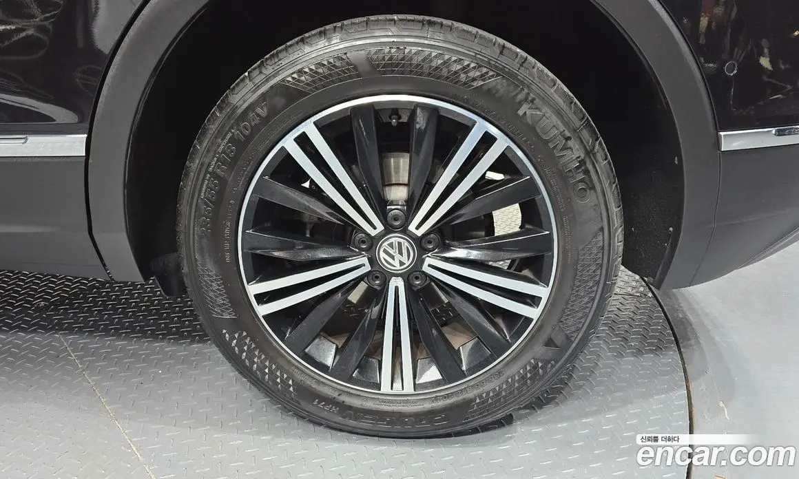 Volkswagen Tiguan 2019 2.0 автомат (гидро), фото 6