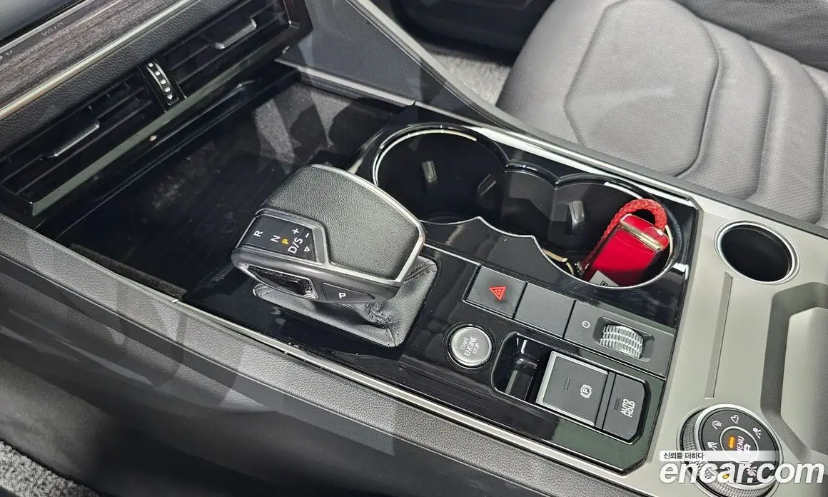 Volkswagen Touareg 2023 3.0 автомат (гидро), фото 11