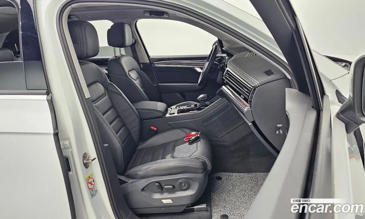 Volkswagen Touareg 2023 3.0 автомат (гидро), фото 15