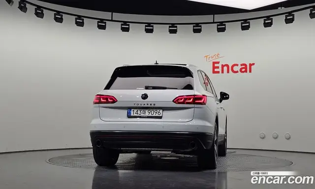 Volkswagen Touareg 2023 3.0 автомат (гидро), миниатюра 3