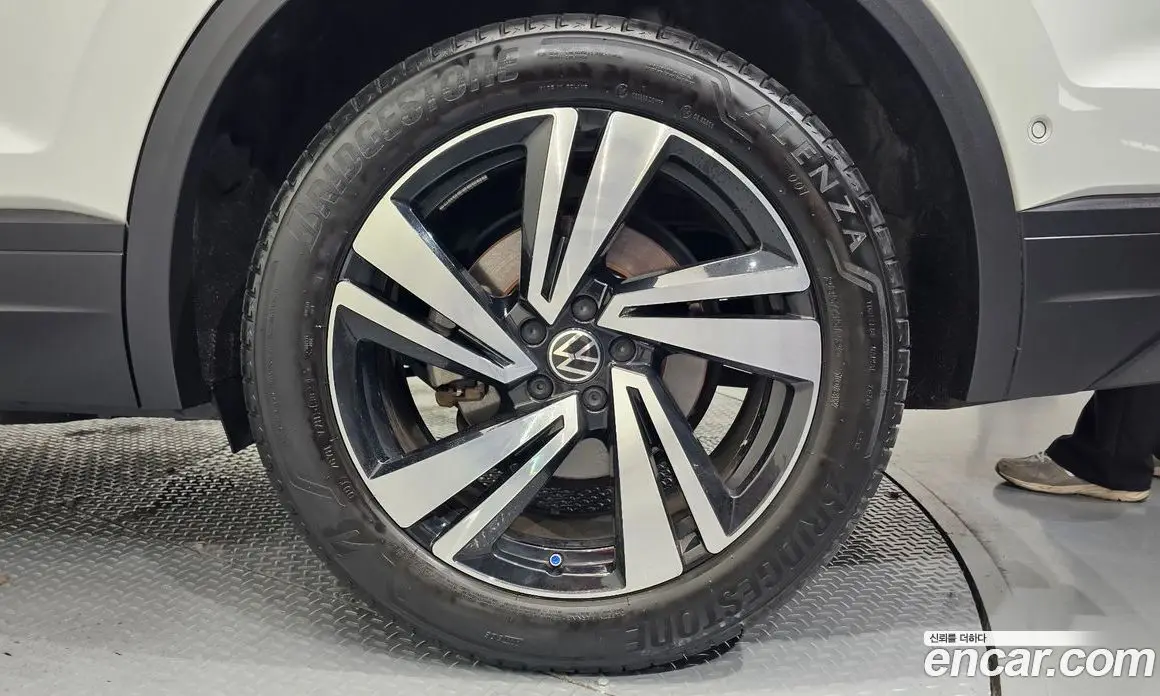 Volkswagen Touareg 2023 3.0 автомат (гидро), фото 6