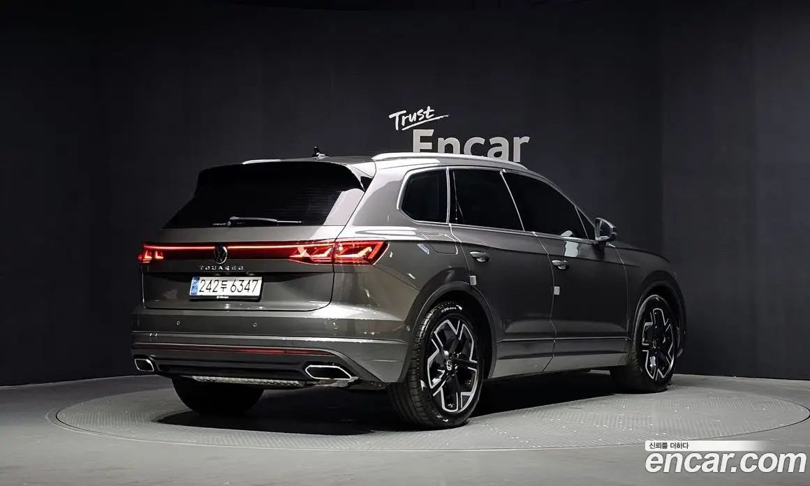 Volkswagen Touareg 2024 3.0 автомат (гидро), фото 2 Volkswagen Touareg 2024 3.0 автомат (гидро), фото 2