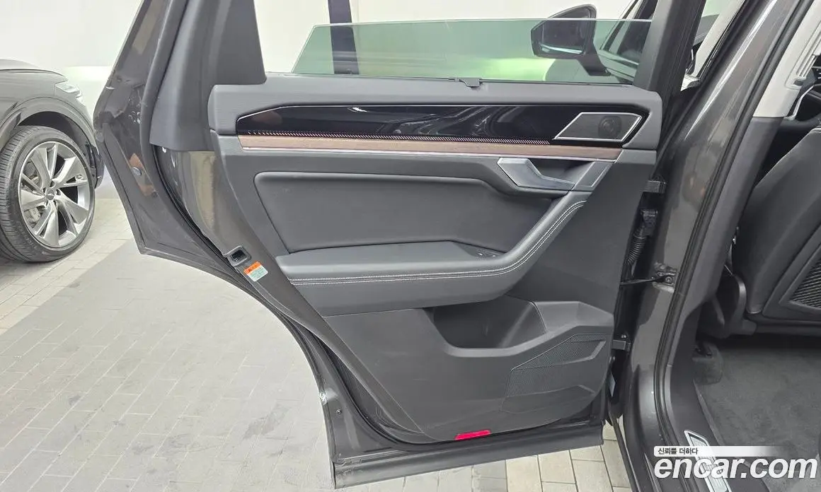 Volkswagen Touareg 2024 3.0 автомат (гидро), фото 15 Volkswagen Touareg 2024 3.0 автомат (гидро), фото 15