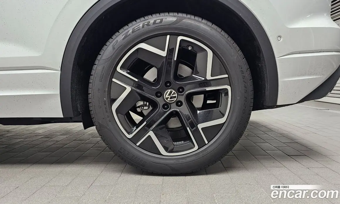 Volkswagen Touareg 2025 3.0 автомат (гидро), фото 7 Volkswagen Touareg 2025 3.0 автомат (гидро), фото 7