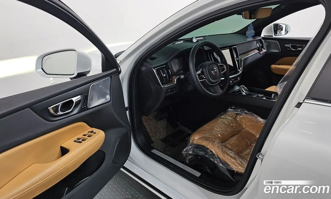 Volvo S60 2021 2.0 автомат (гидро), фото 13 Volvo S60 2021 2.0 автомат (гидро), фото 13