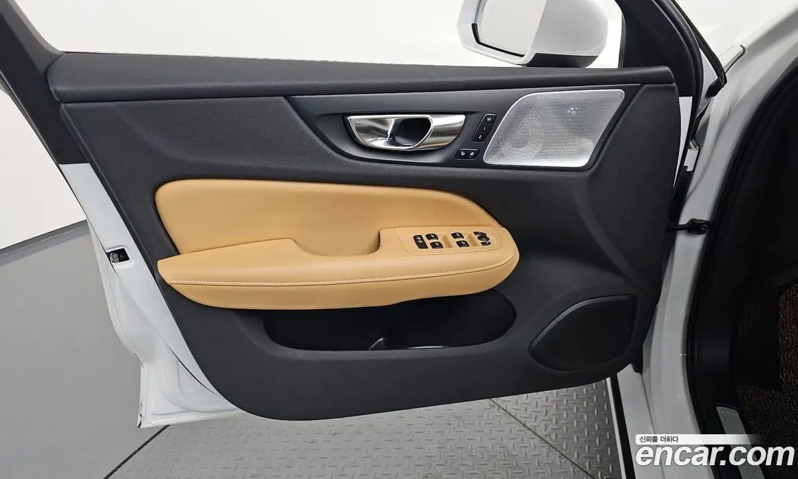 Volvo S60 2021 2.0 автомат (гидро), фото 14 Volvo S60 2021 2.0 автомат (гидро), фото 14