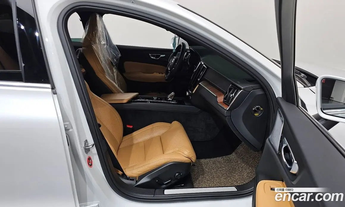 Volvo S60 2021 2.0 автомат (гидро), фото 16 Volvo S60 2021 2.0 автомат (гидро), фото 16