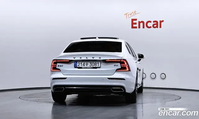 Volvo S60 2021 2.0 автомат (гидро), миниатюра 4 Volvo S60 2021 2.0 автомат (гидро), миниатюра 4
