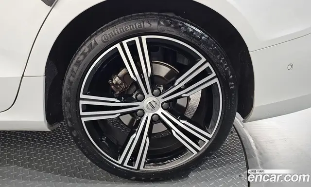 Volvo S60 2021 2.0 автомат (гидро), миниатюра 7 Volvo S60 2021 2.0 автомат (гидро), миниатюра 7