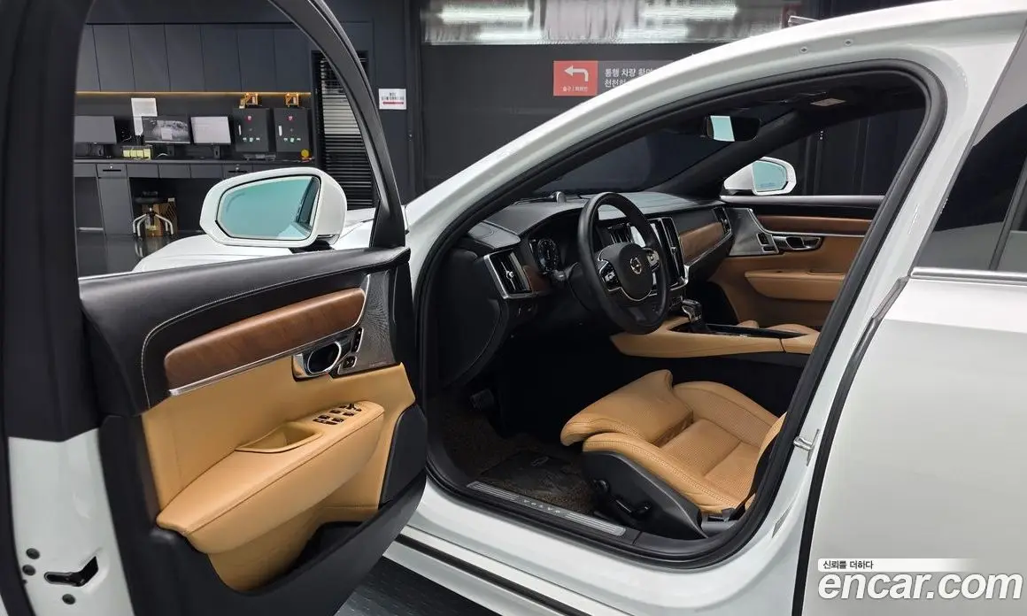 Volvo S90 2019 2.0 автомат (гидро), фото 12 Volvo S90 2019 2.0 автомат (гидро), фото 12