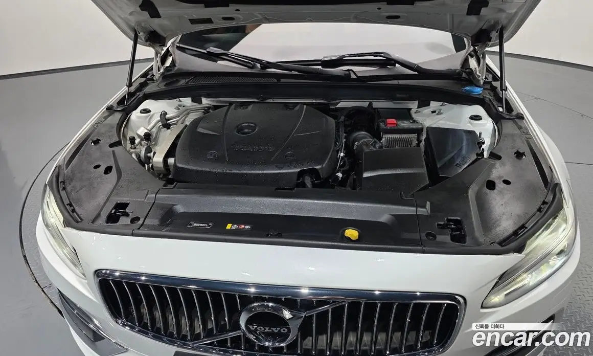 Volvo S90 2019 2.0 автомат (гидро), фото 5 Volvo S90 2019 2.0 автомат (гидро), фото 5