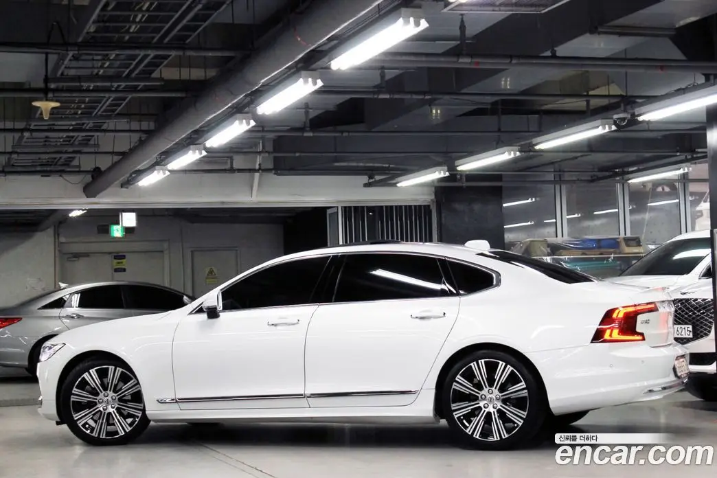 Volvo S90 2022 2.0 автомат (гидро), фото 4 Volvo S90 2022 2.0 автомат (гидро), фото 4