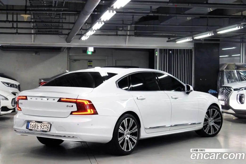 Volvo S90 2022 2.0 автомат (гидро), фото 6 Volvo S90 2022 2.0 автомат (гидро), фото 6