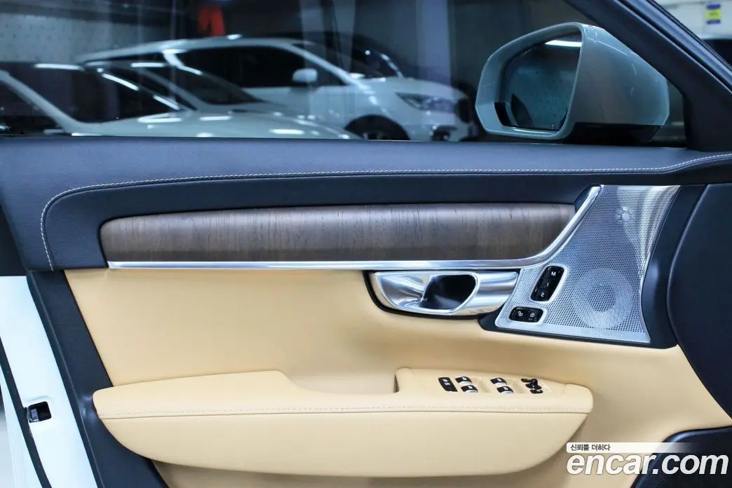 Volvo S90 2022 2.0 автомат (гидро), фото 7 Volvo S90 2022 2.0 автомат (гидро), фото 7