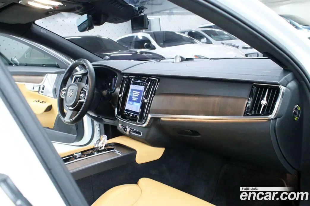 Volvo S90 2022 2.0 автомат (гидро), фото 10 Volvo S90 2022 2.0 автомат (гидро), фото 10