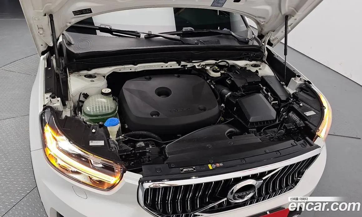 Volvo XC40 2019 2.0 автомат (гидро), фото 6 Volvo XC40 2019 2.0 автомат (гидро), фото 6