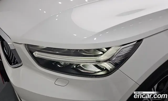 Volvo XC40 2019 2.0 автомат (гидро), миниатюра 8 Volvo XC40 2019 2.0 автомат (гидро), миниатюра 8